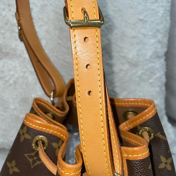 ♥️ SOLD♥️ Authentic LV Petit Noe - Picture 7 of 11